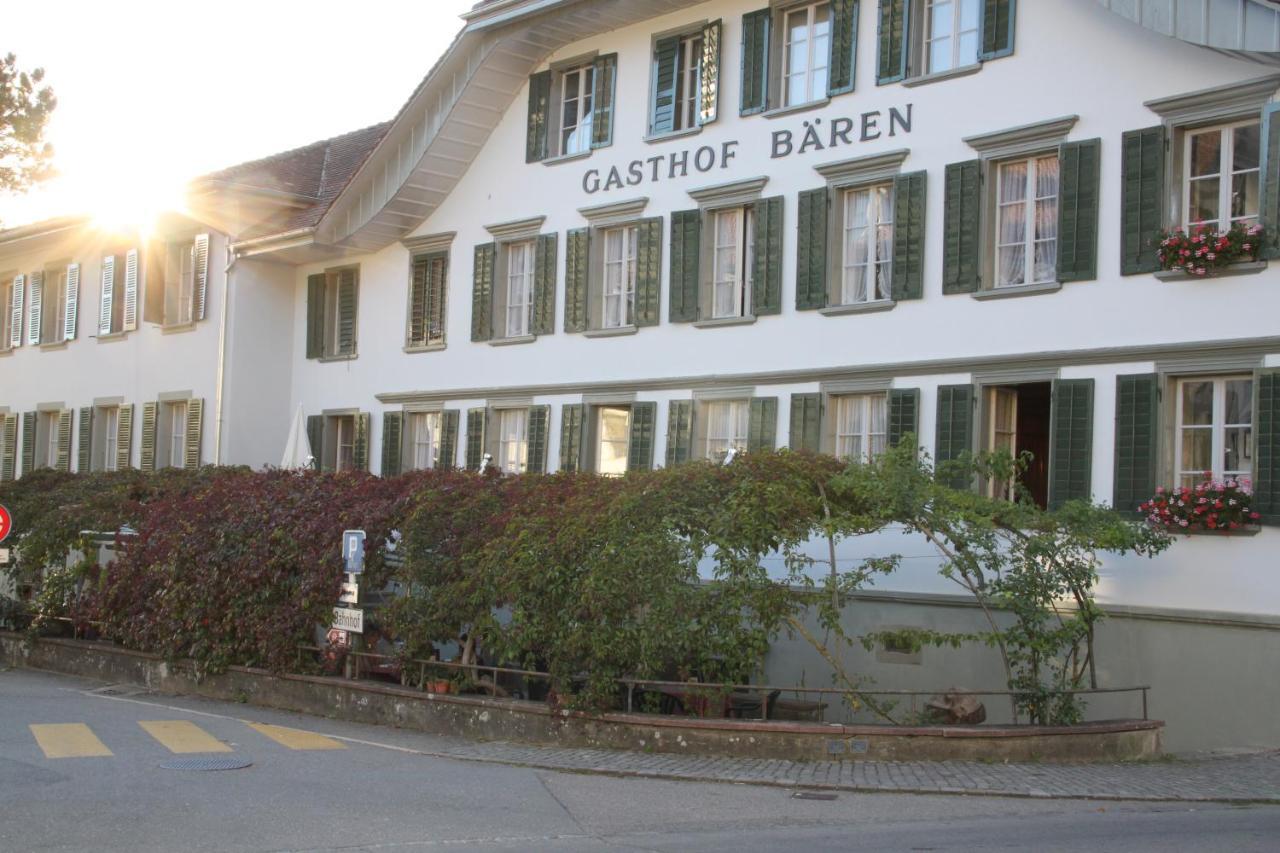 Gasthof Baeren Laupen 外观 照片